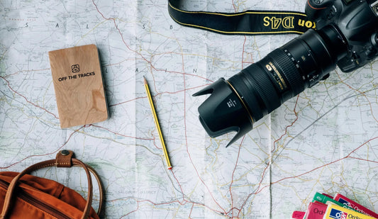 Carnets de Voyage Off the Tracks